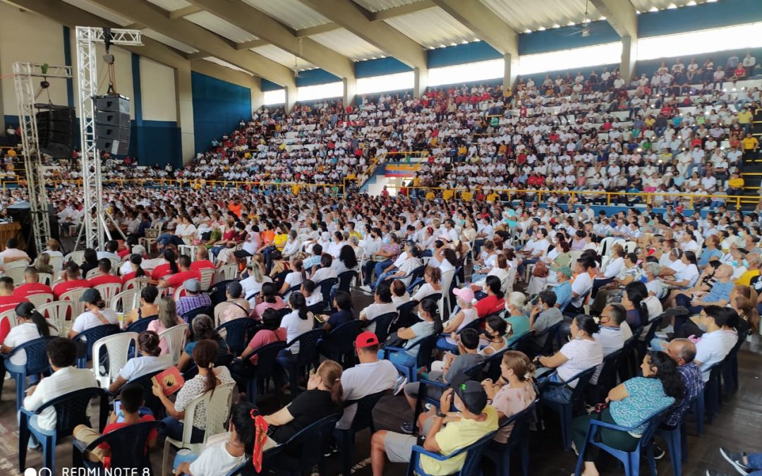2.700 corazones clamaron en Barranquilla, la presencia del Espíritu Santo