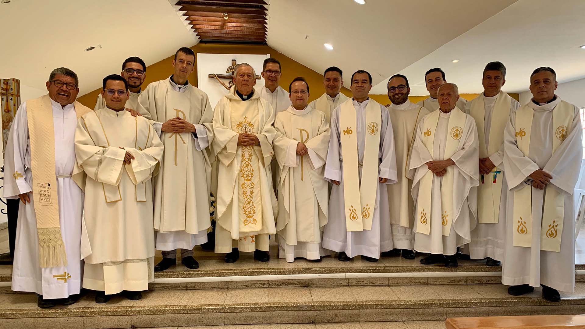 Con alegría celebramos el jubileo por los 50 años de sacerdocio del padre Álvaro Duarte cjm
