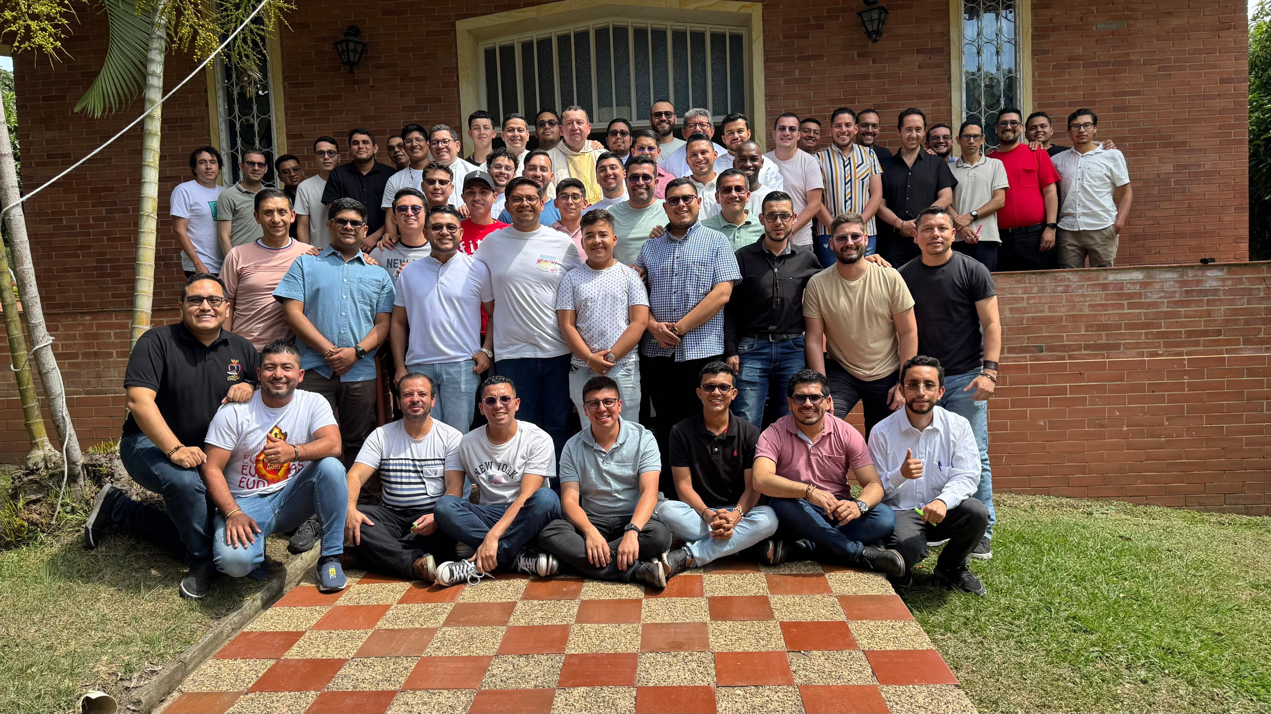 Nos une la fe que es un don de Dios, así se vivió el retiro «Discernimiento y amor renovado de mi vocación»