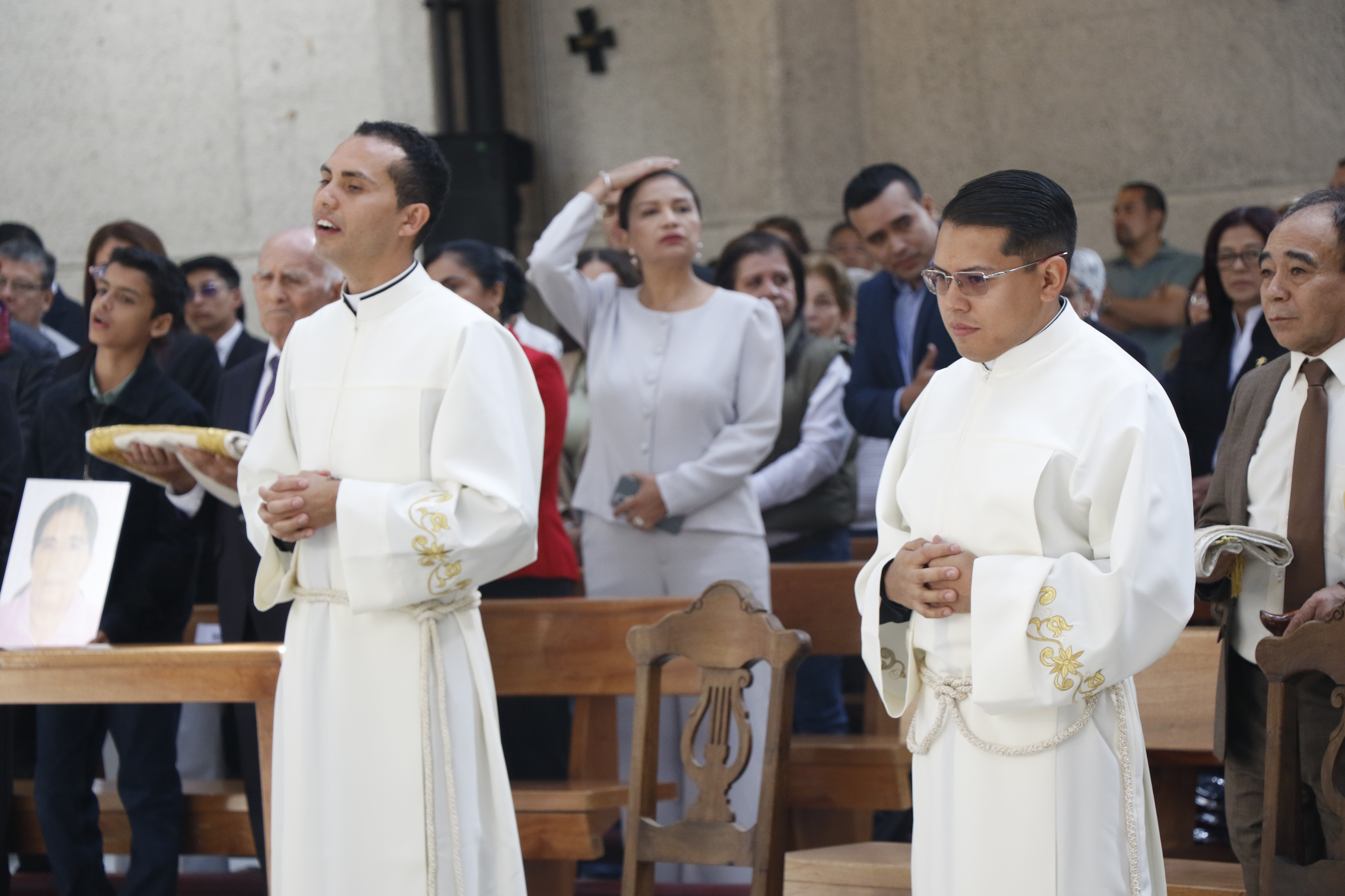 En el marco de los 383 años de la Congregación de Jesús y María,  celebramos nuevas ordenaciones diaconales