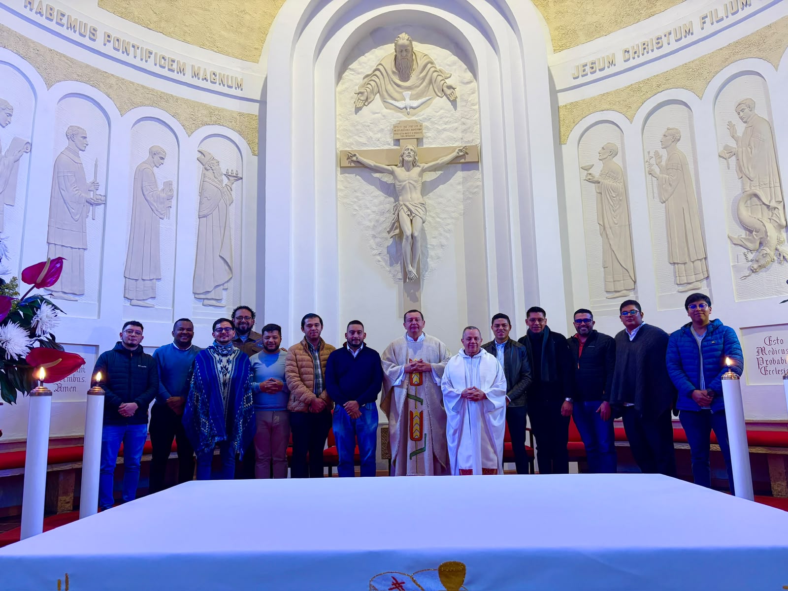 Seminario de Vida en el Espíritu aviva la fe del grupo propedéutico de La Misión
